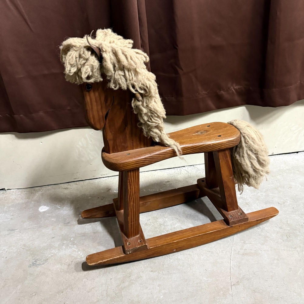 Vintage Kids 1983 Woods of America Wood Rocking Horse Brown Yarn Mane & Tail - Picture 4 of 5